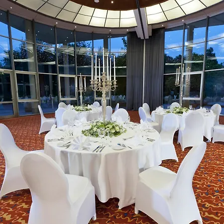 Dorint Parkhotel Hotell 4*