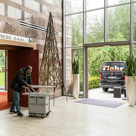 Dorint Parkhotel Hotell 4*